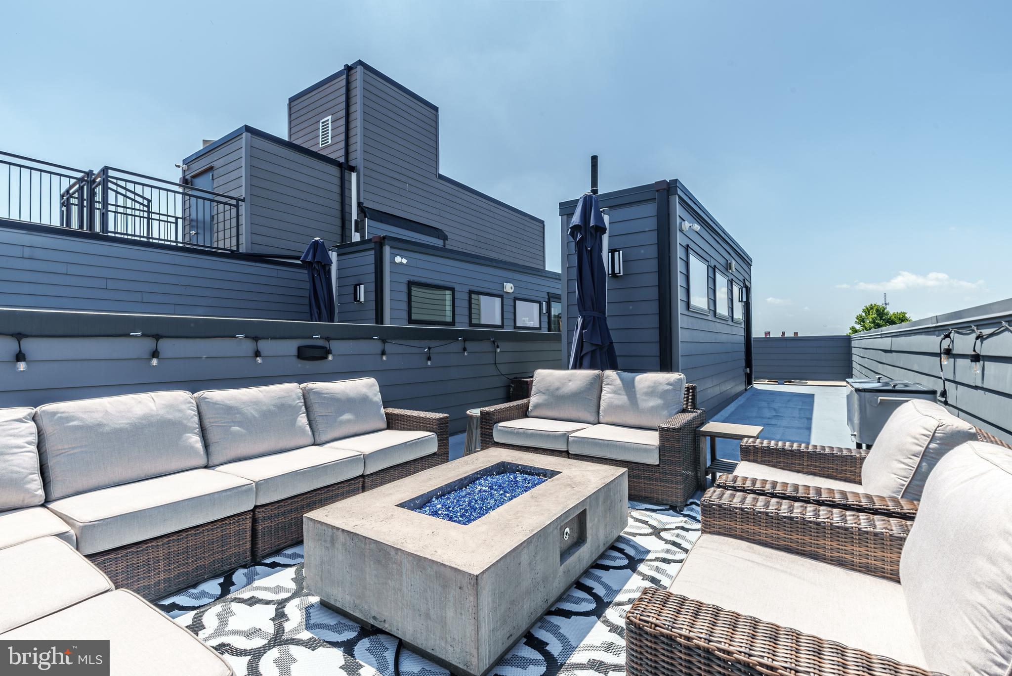 1217 BAINBRIDGE STREET