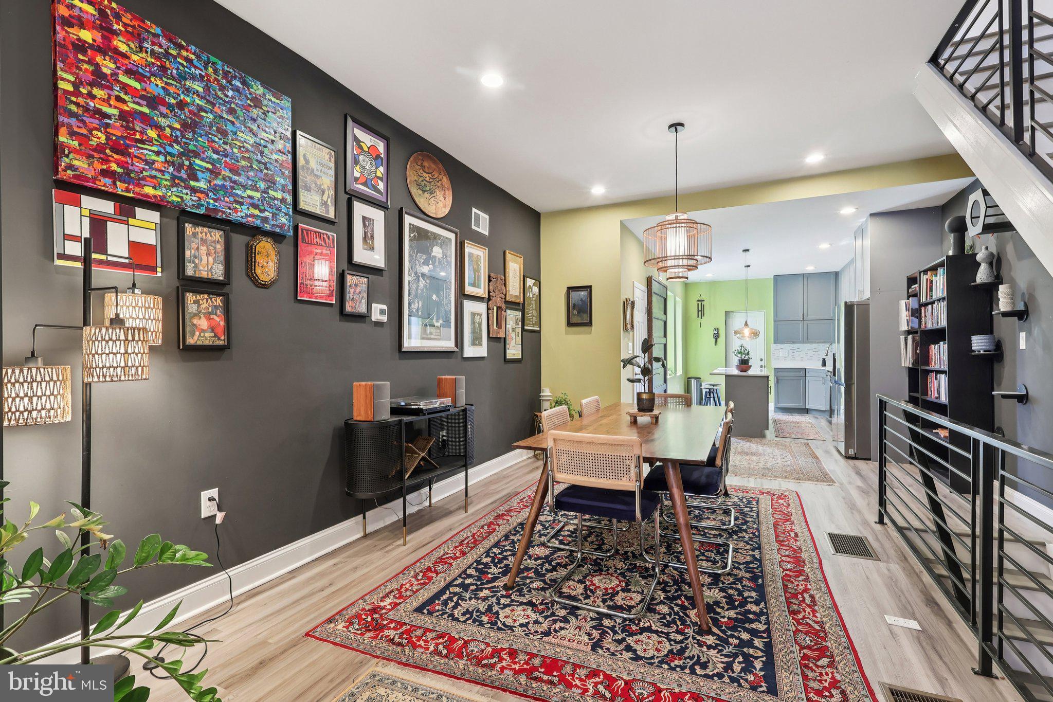 3208 CLIFFORD STREET