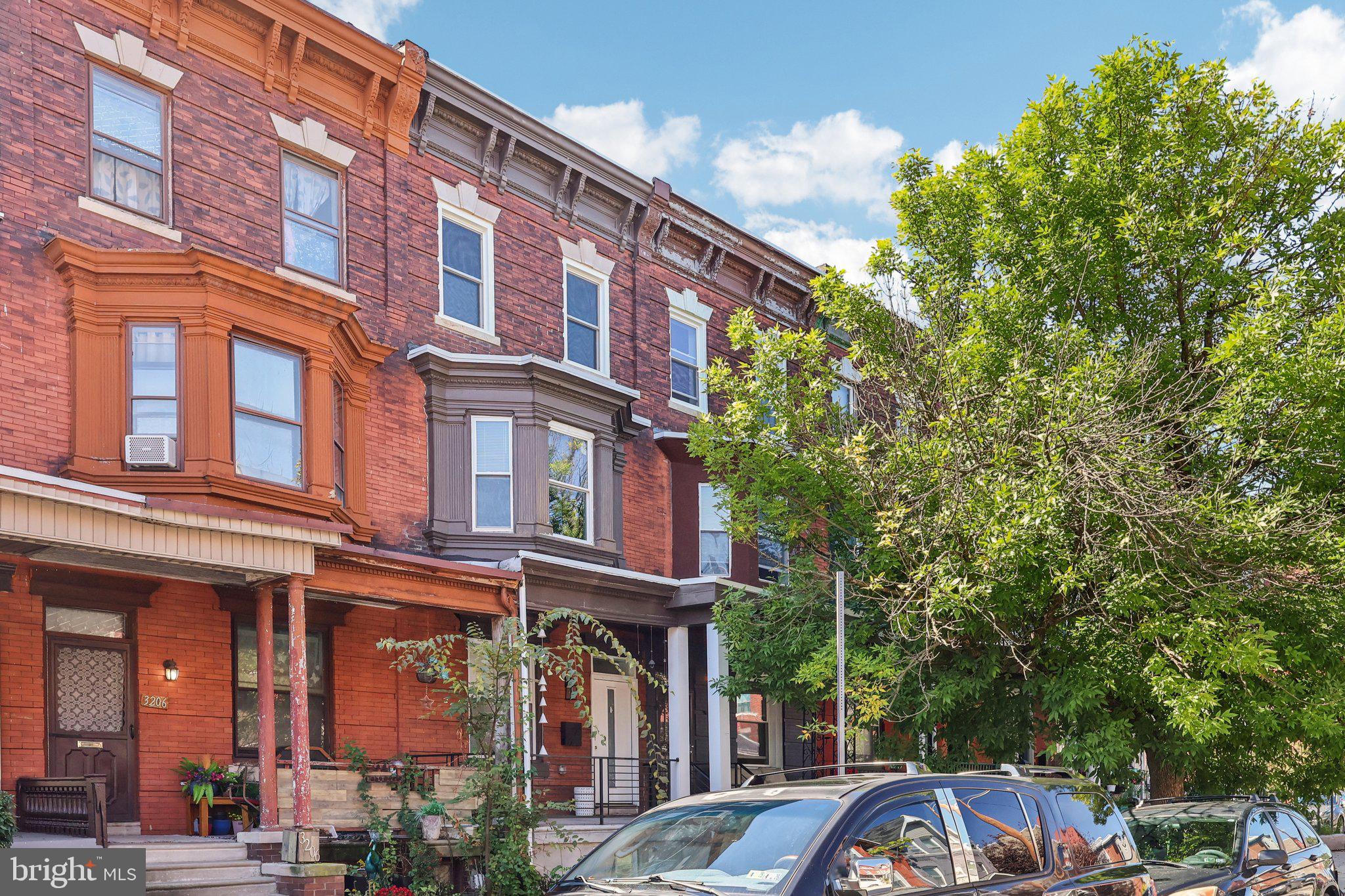 3208 CLIFFORD STREET