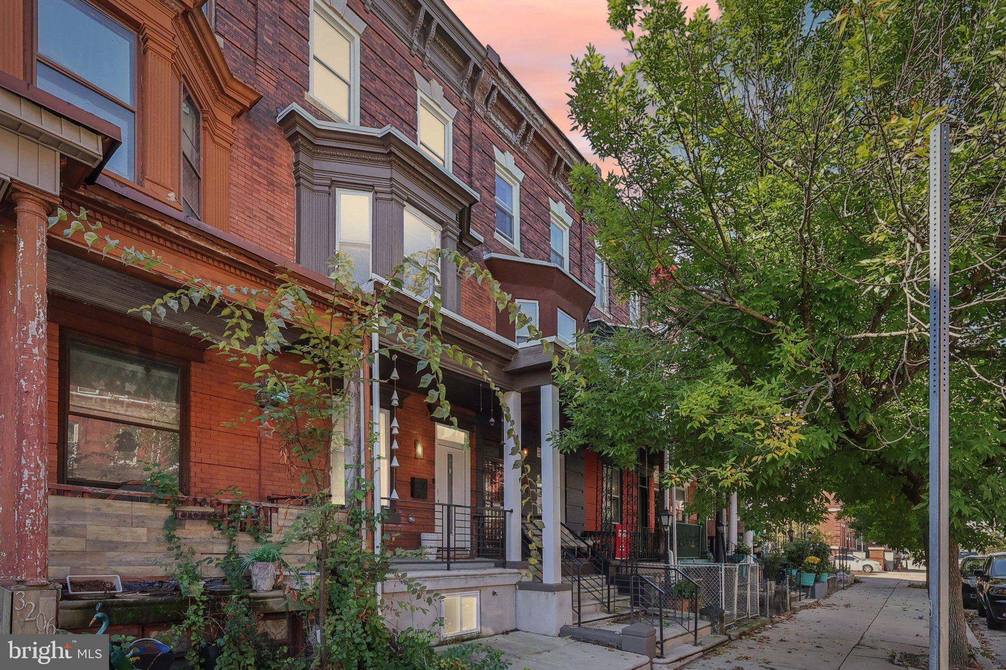 3208 CLIFFORD STREET