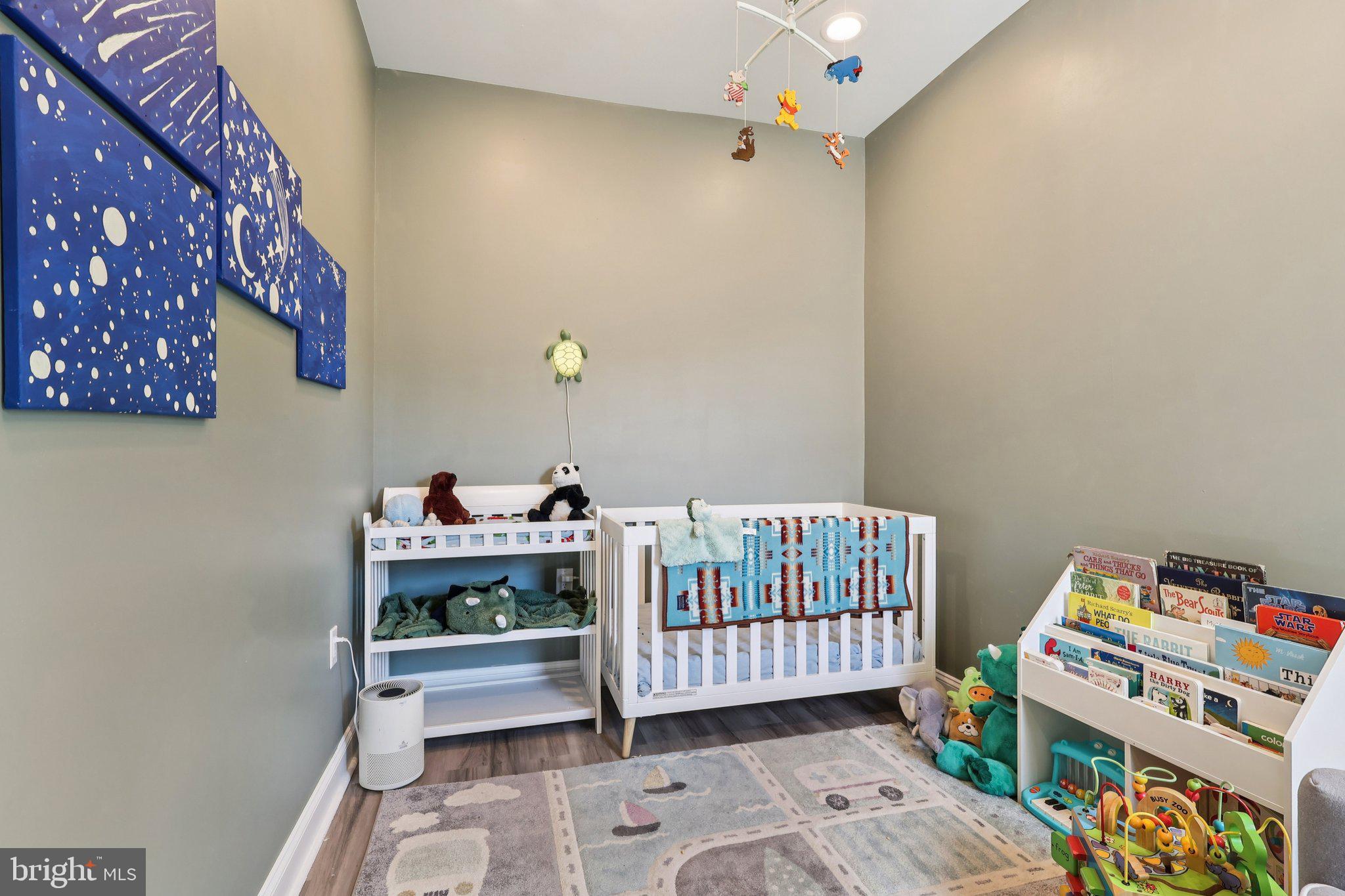 3208 CLIFFORD STREET