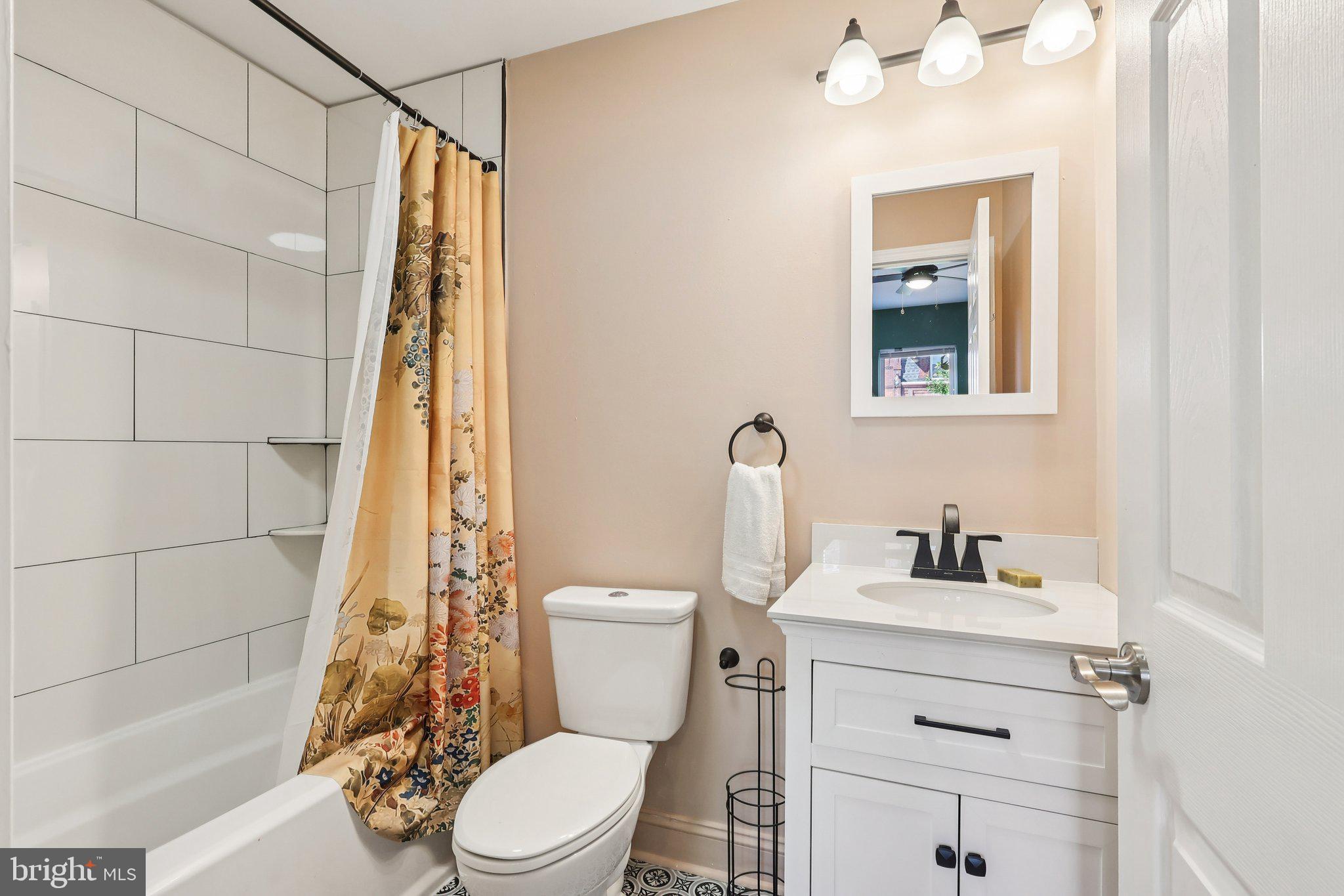 3208 CLIFFORD STREET