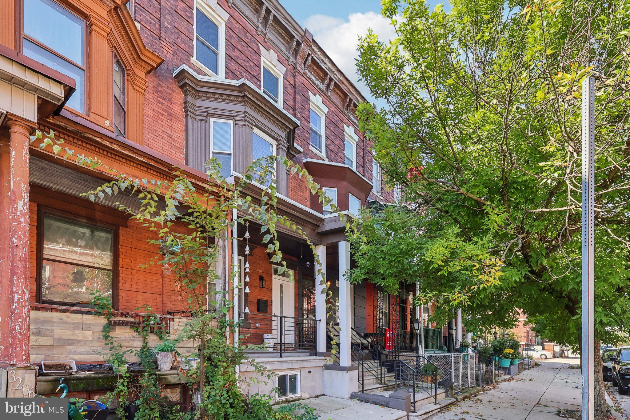 3208 CLIFFORD STREET