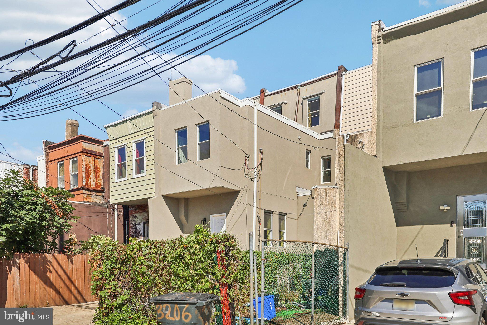 3208 CLIFFORD STREET