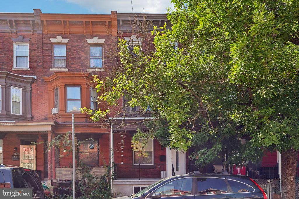 3208 CLIFFORD STREET