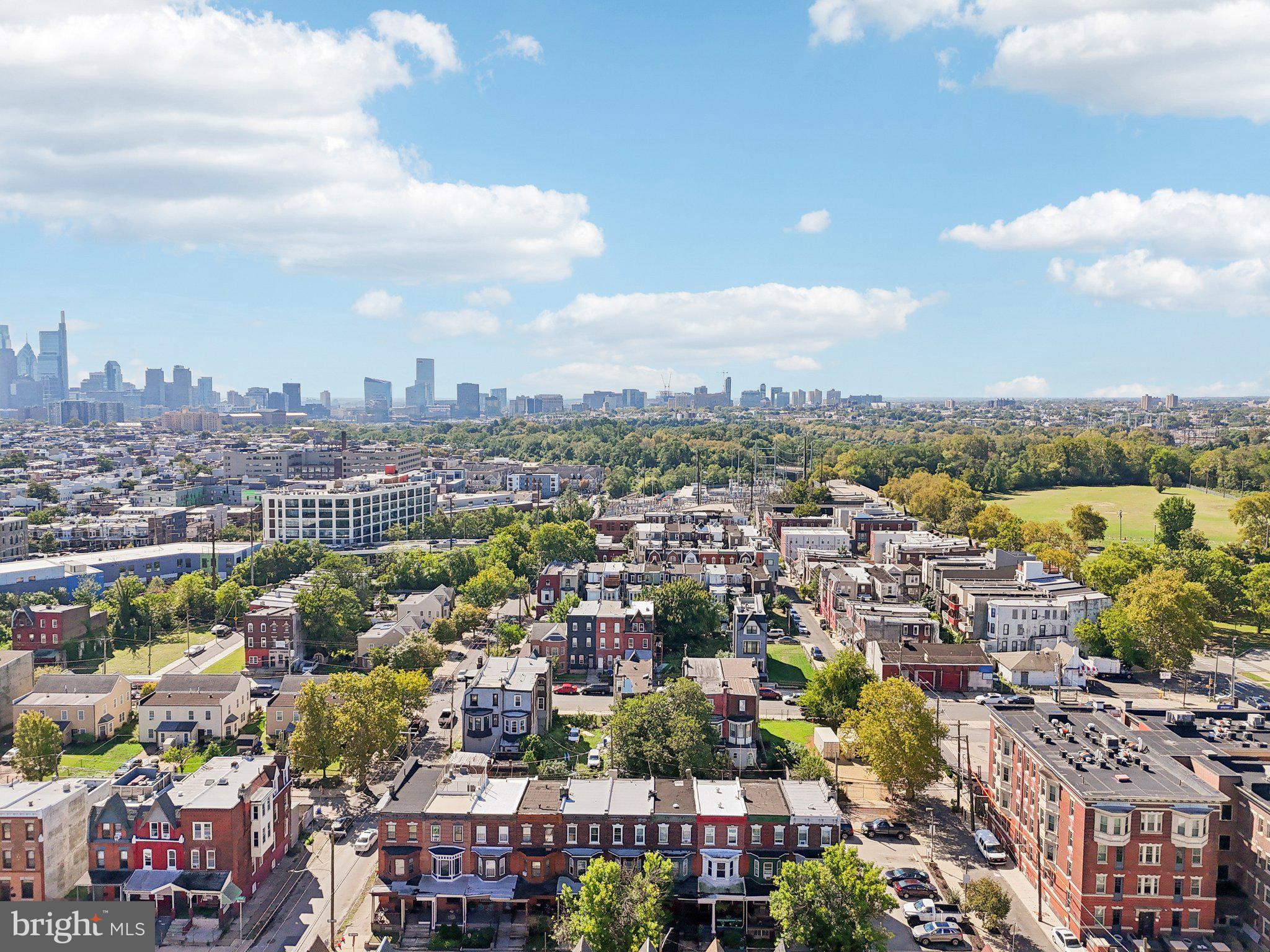 3208 CLIFFORD STREET