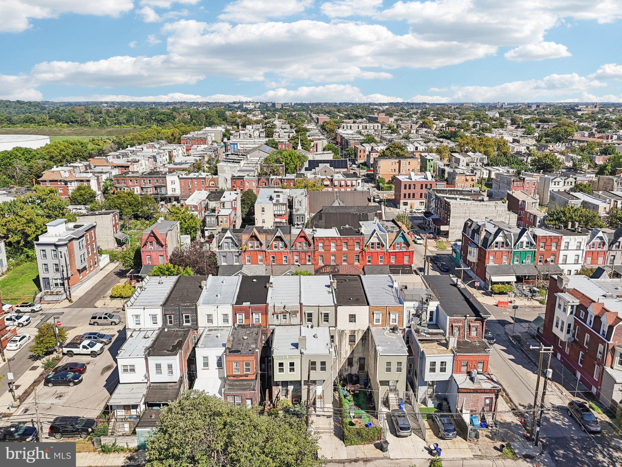 3208 CLIFFORD STREET