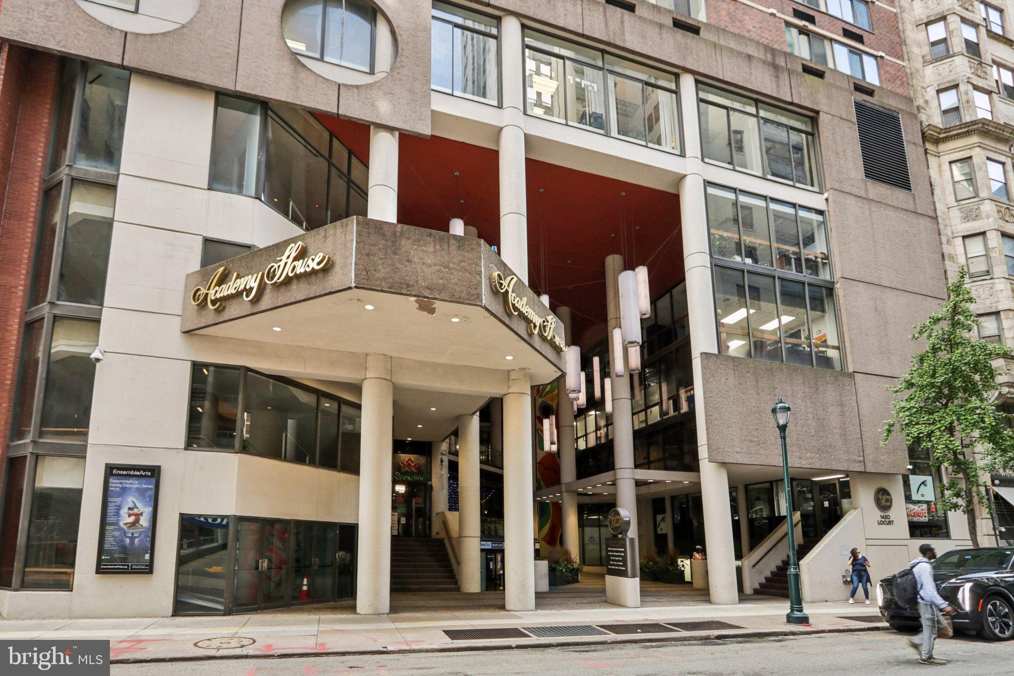 1420 LOCUST STREET 7O