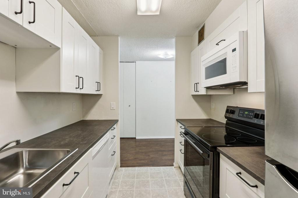 1420 LOCUST STREET 7O