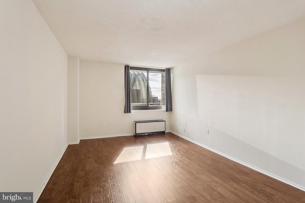 1420 LOCUST STREET 7O