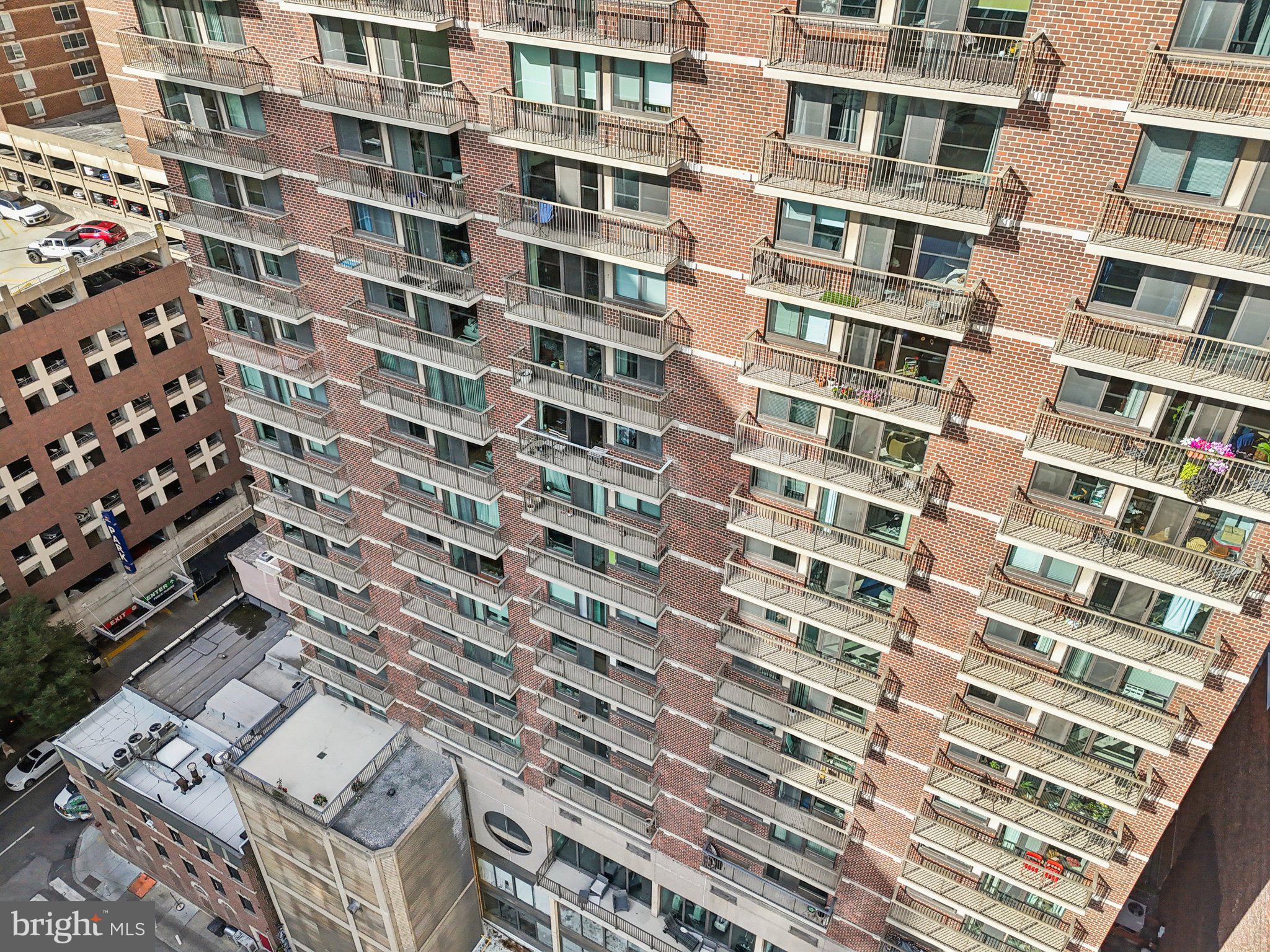 1420 LOCUST STREET 7O