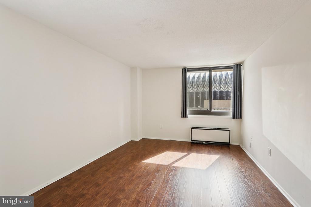 1420 LOCUST STREET 7O