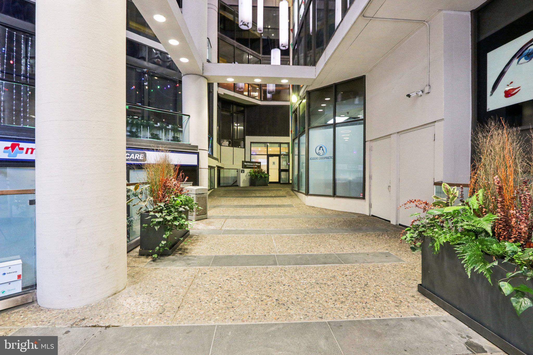 1420 LOCUST STREET 7O