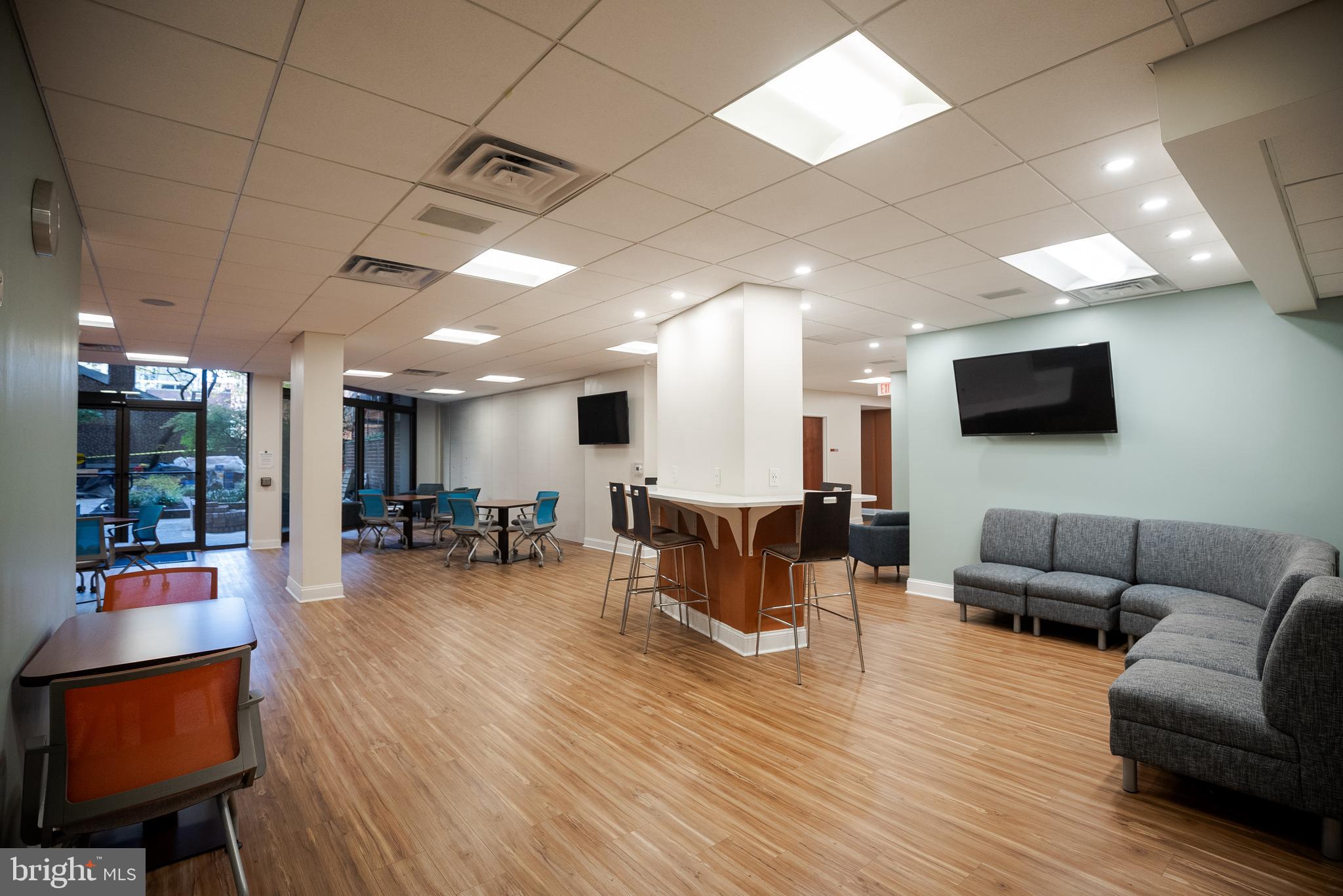 1420 LOCUST STREET 7O