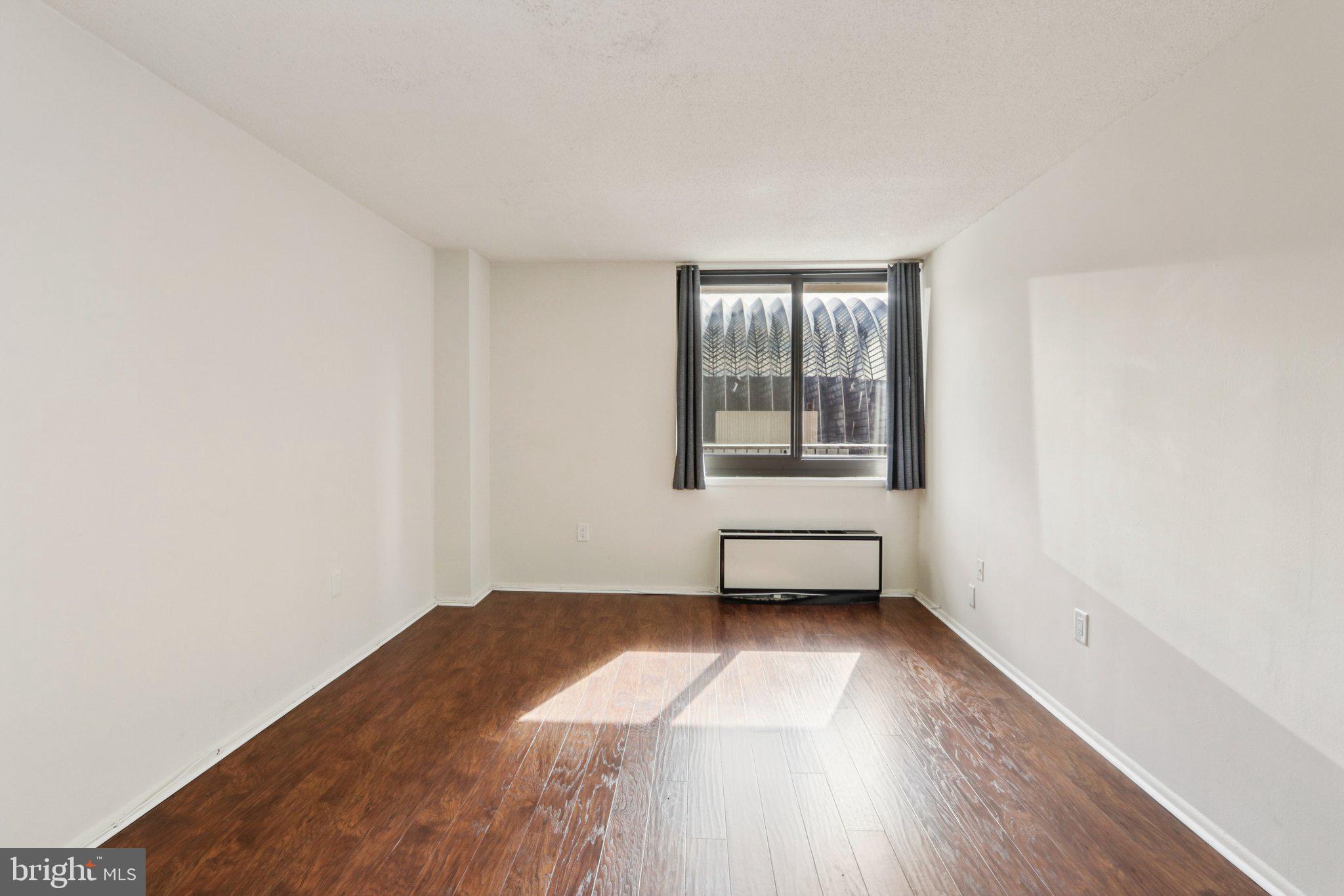 1420 LOCUST STREET 7O