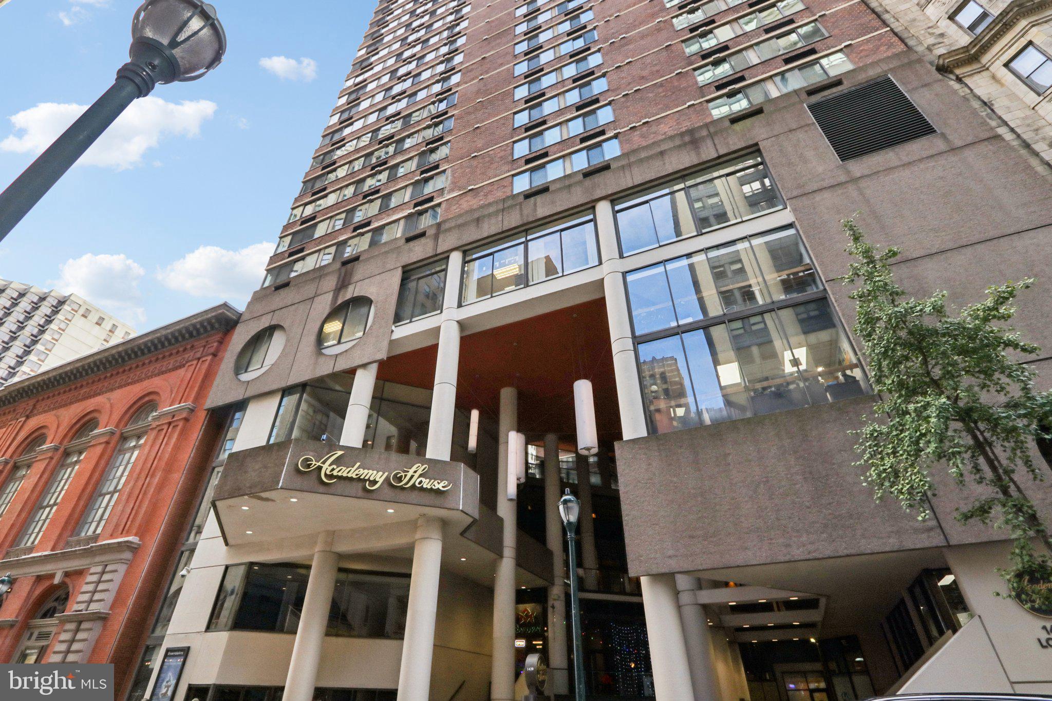 1420 LOCUST STREET 7O