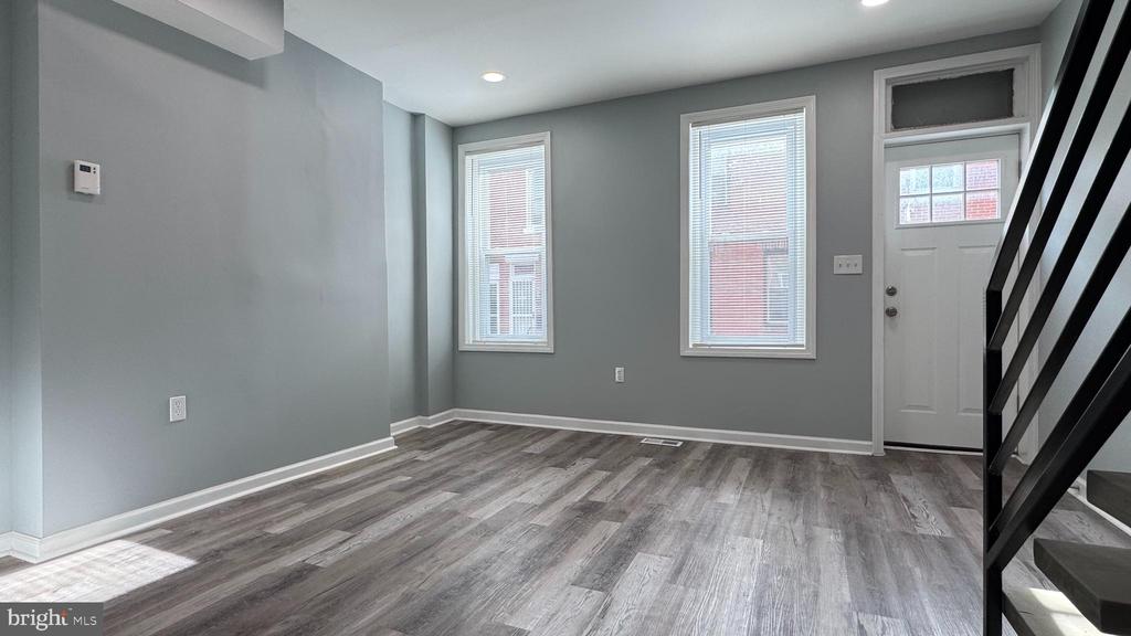 163 W PALMER STREET