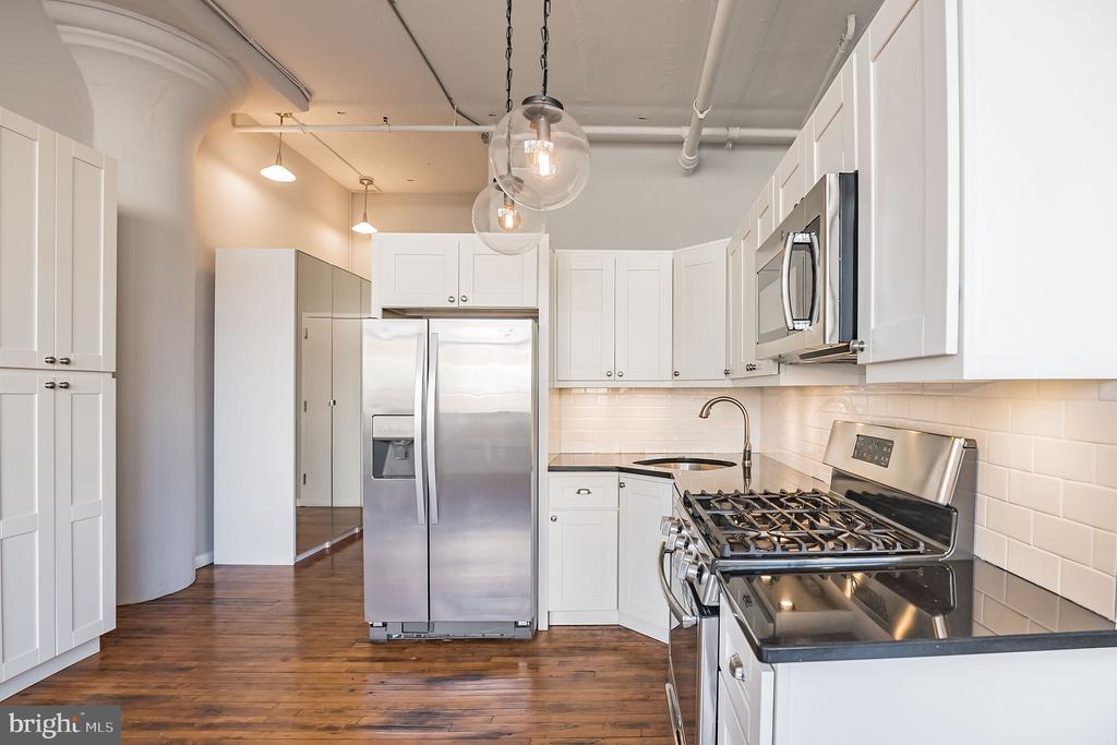 314 N 12TH STREET 403