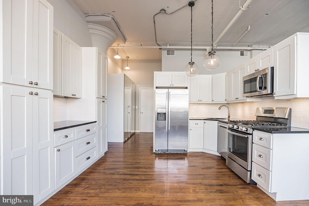314 N 12TH STREET 403