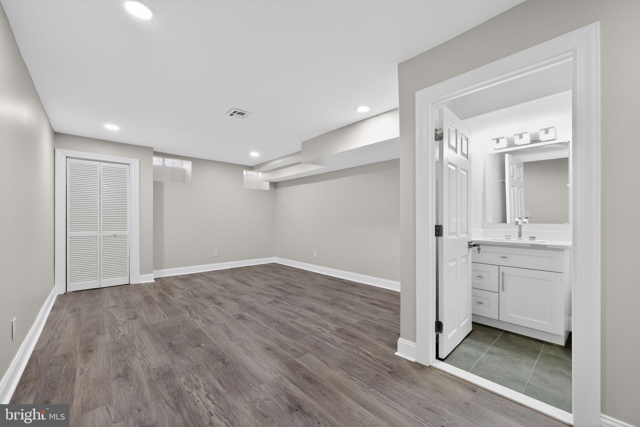 2303 SAINT ALBANS STREET