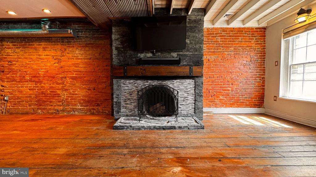 400 S 2ND STREET 16 404B