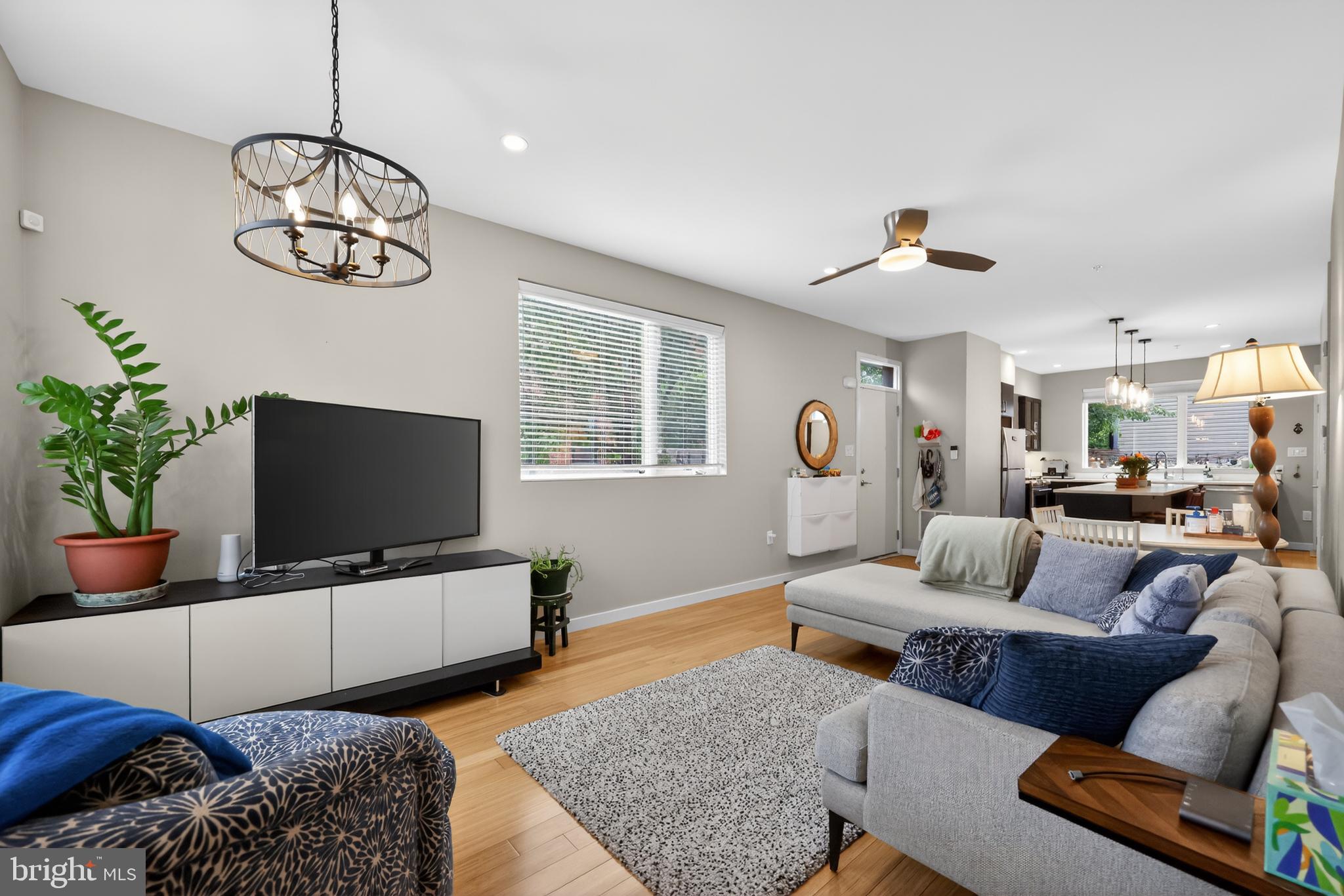 1724 TULIP STREET