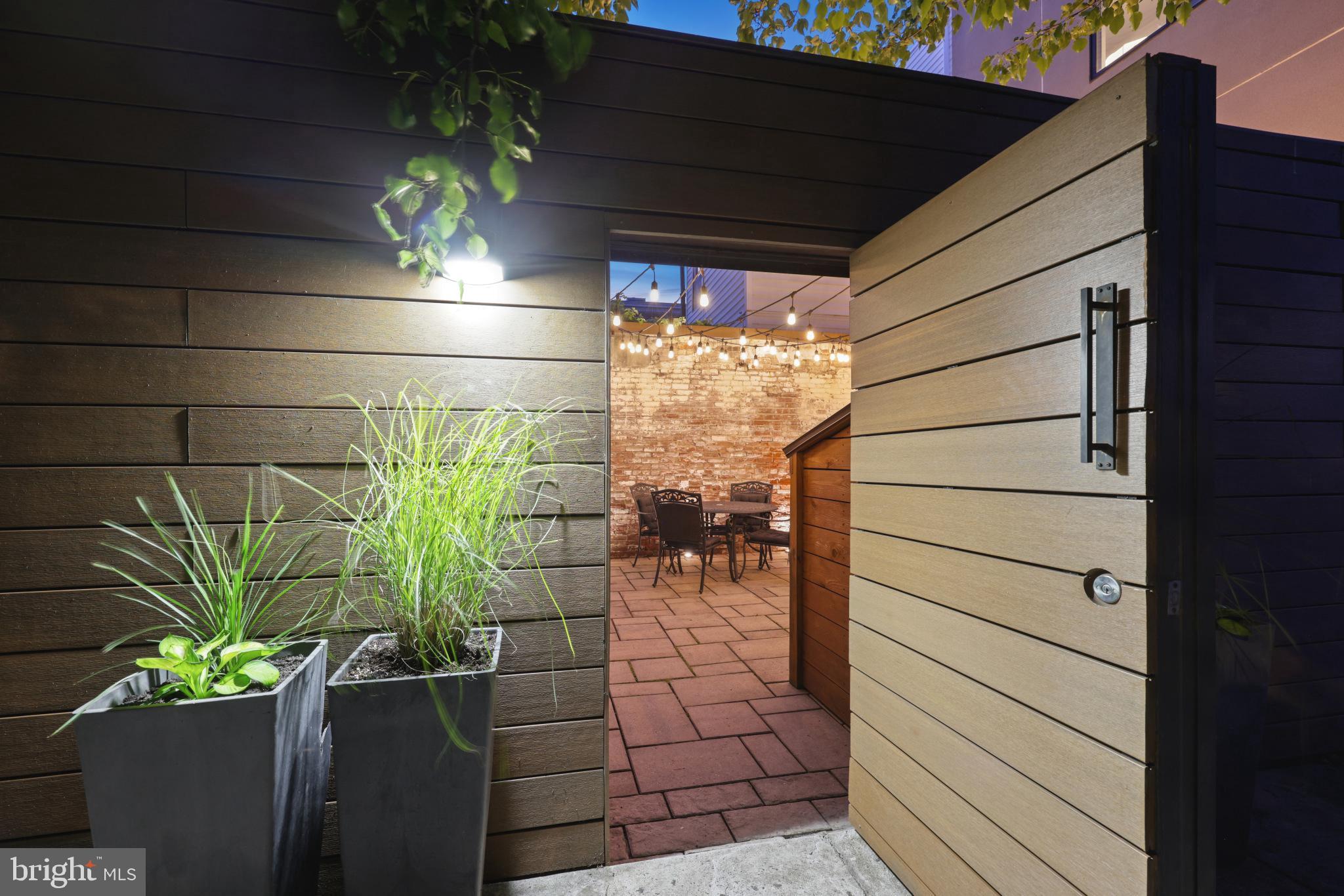 1724 TULIP STREET