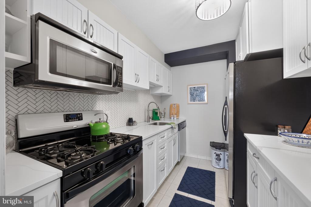 604 S WASHINGTON SQUARE Unit: 2609