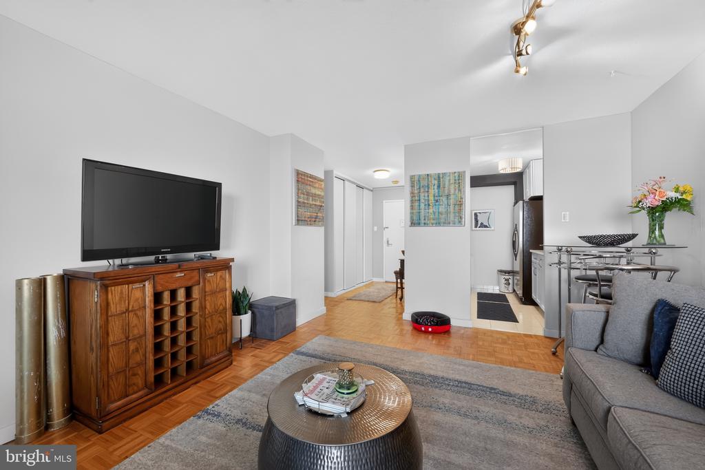 604 S WASHINGTON SQUARE Unit: 2609