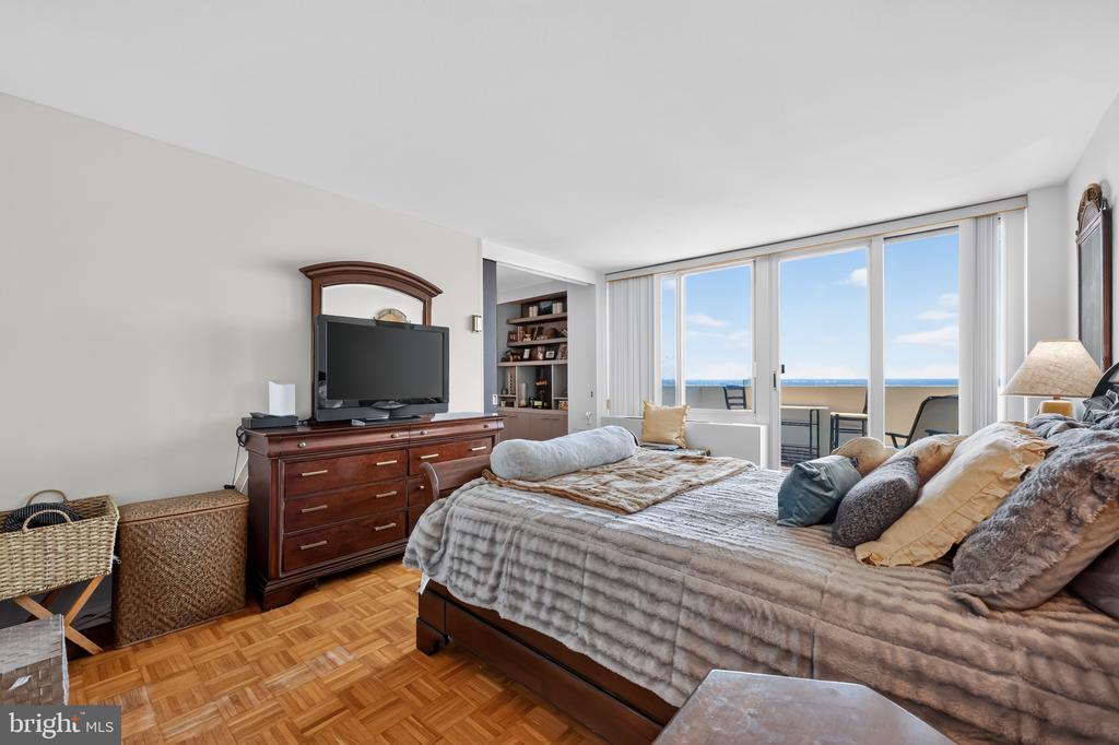 604 S WASHINGTON SQUARE Unit: 2609