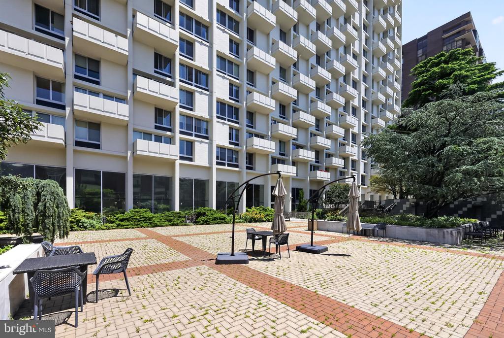 604 S WASHINGTON SQUARE Unit: 2609