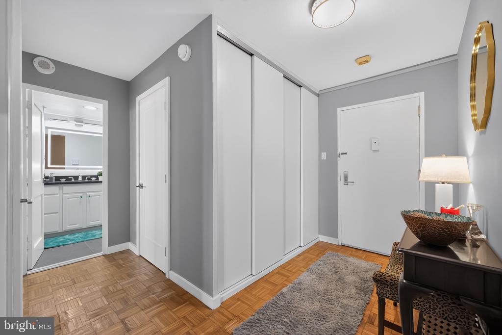604 S WASHINGTON SQUARE Unit: 2609
