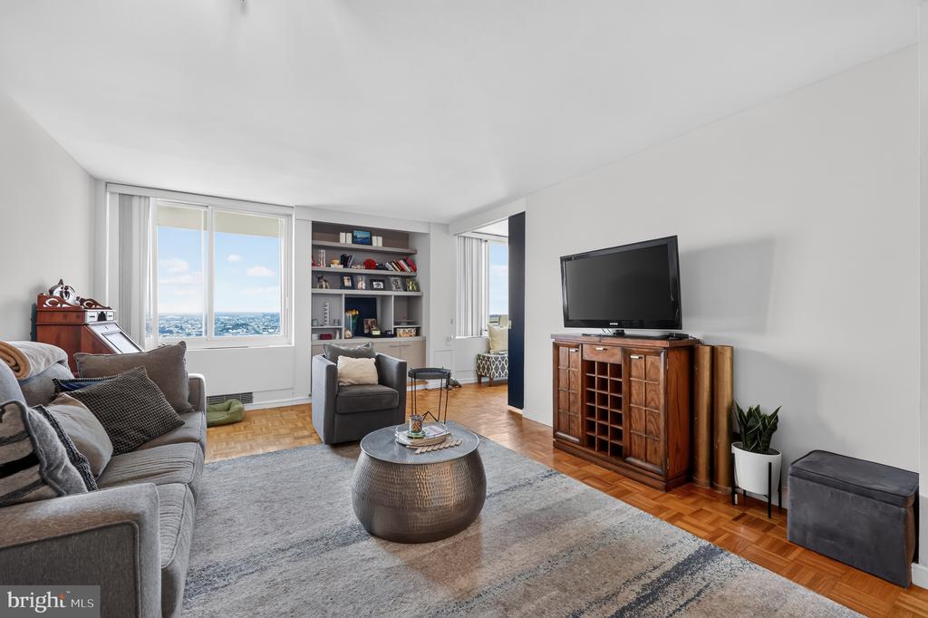 604 S WASHINGTON SQUARE Unit: 2609