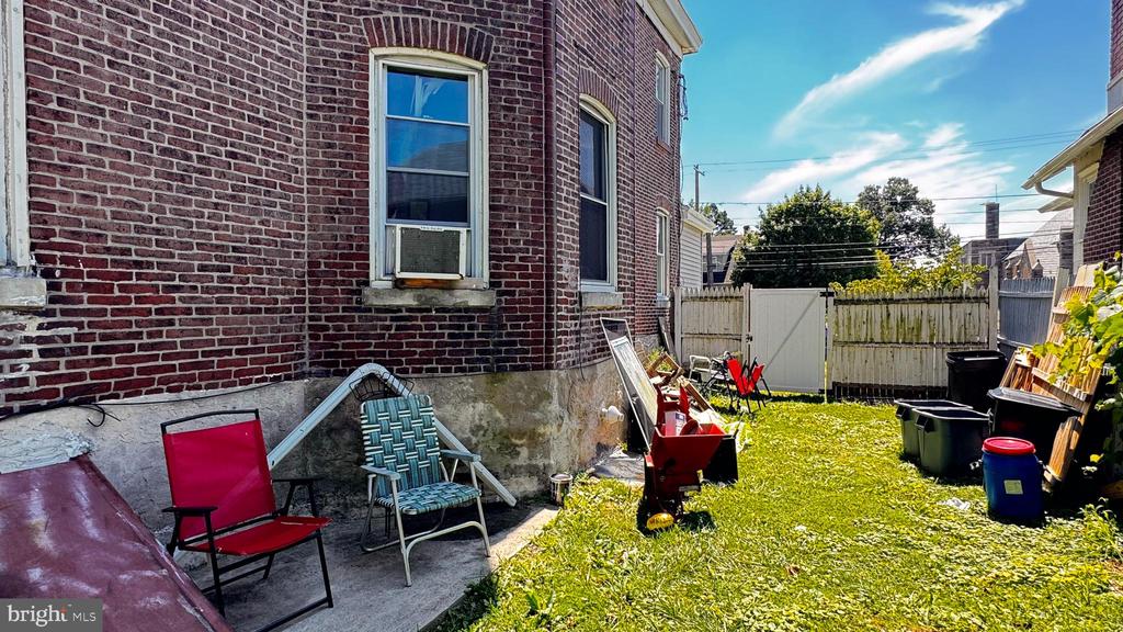 1127 COTTMAN AVENUE