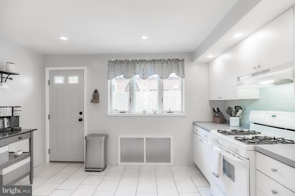 1045 MERCY STREET