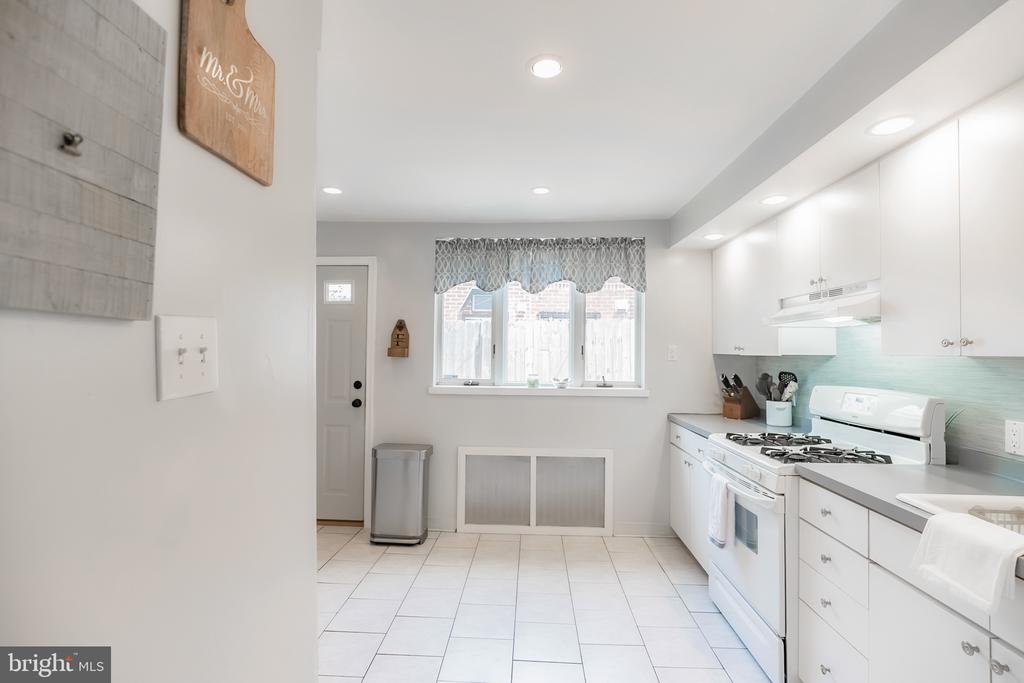 1045 MERCY STREET