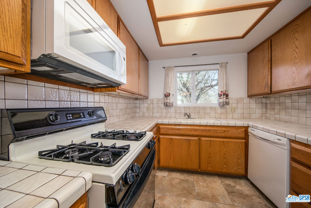 35311 Mountain View Street