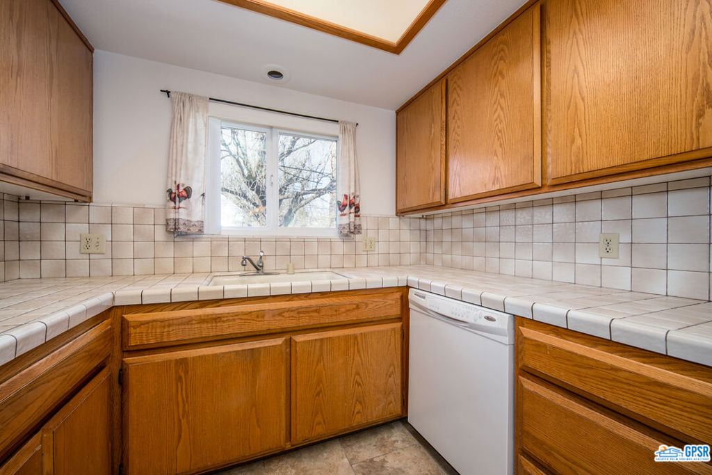 35311 Mountain View Street