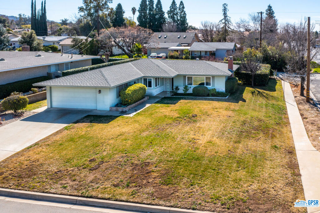 35311 Mountain View Street