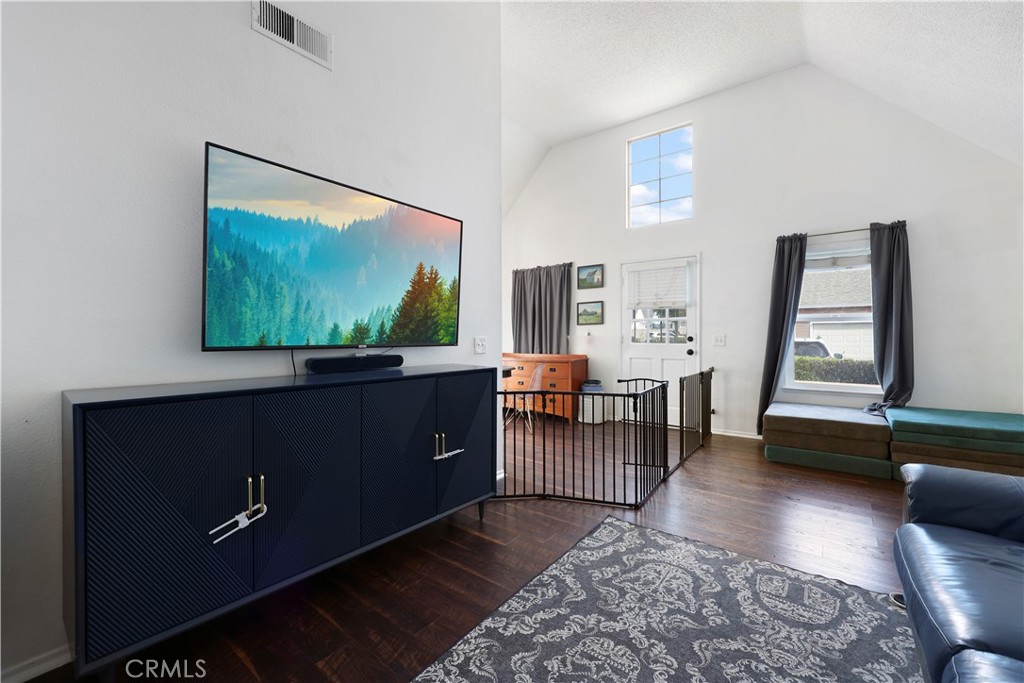 14515 Woodland Drive 8