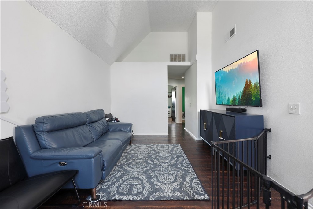 14515 Woodland Drive 8