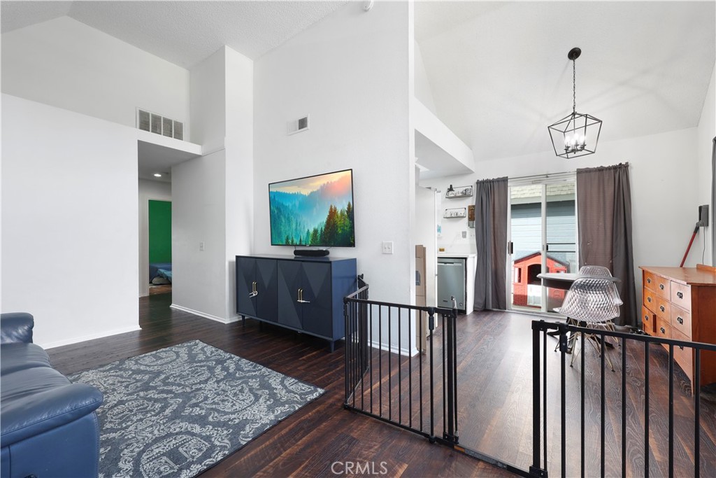 14515 Woodland Drive 8