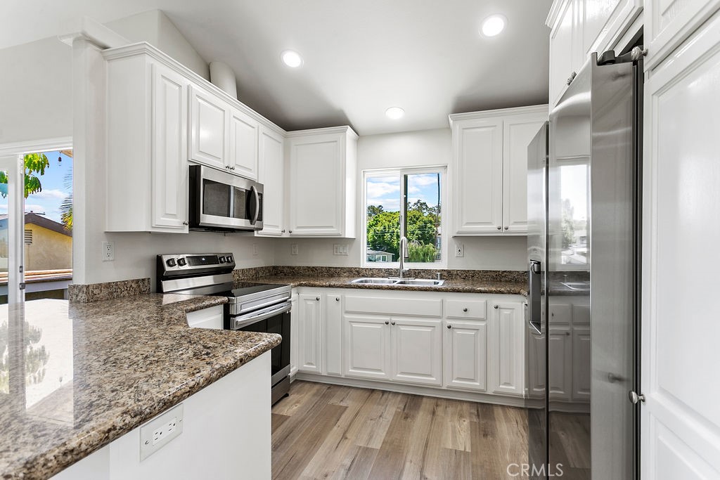 33912 Violet Lantern Street