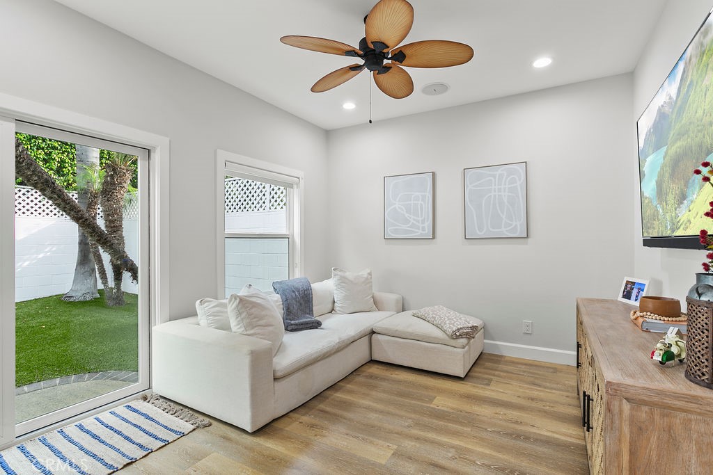 1603 Sea Horse Circle