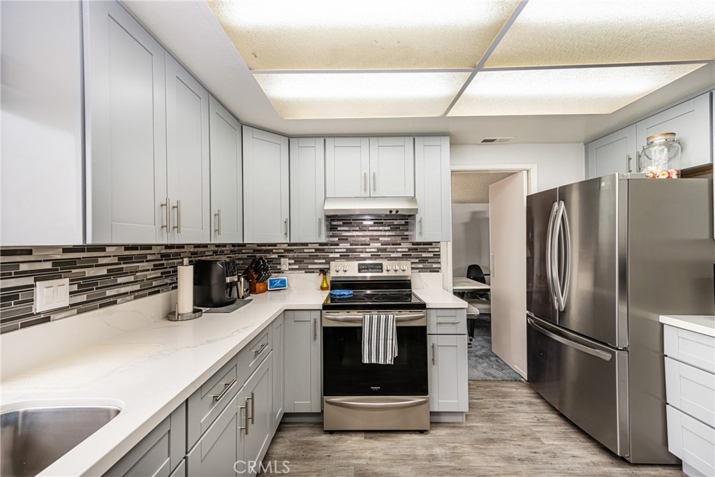 23416 Wagon Trail Road