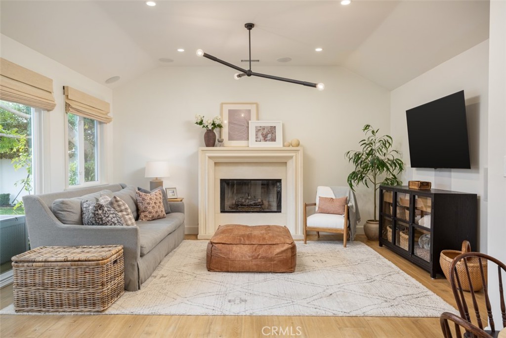 201 Costa Mesa Street