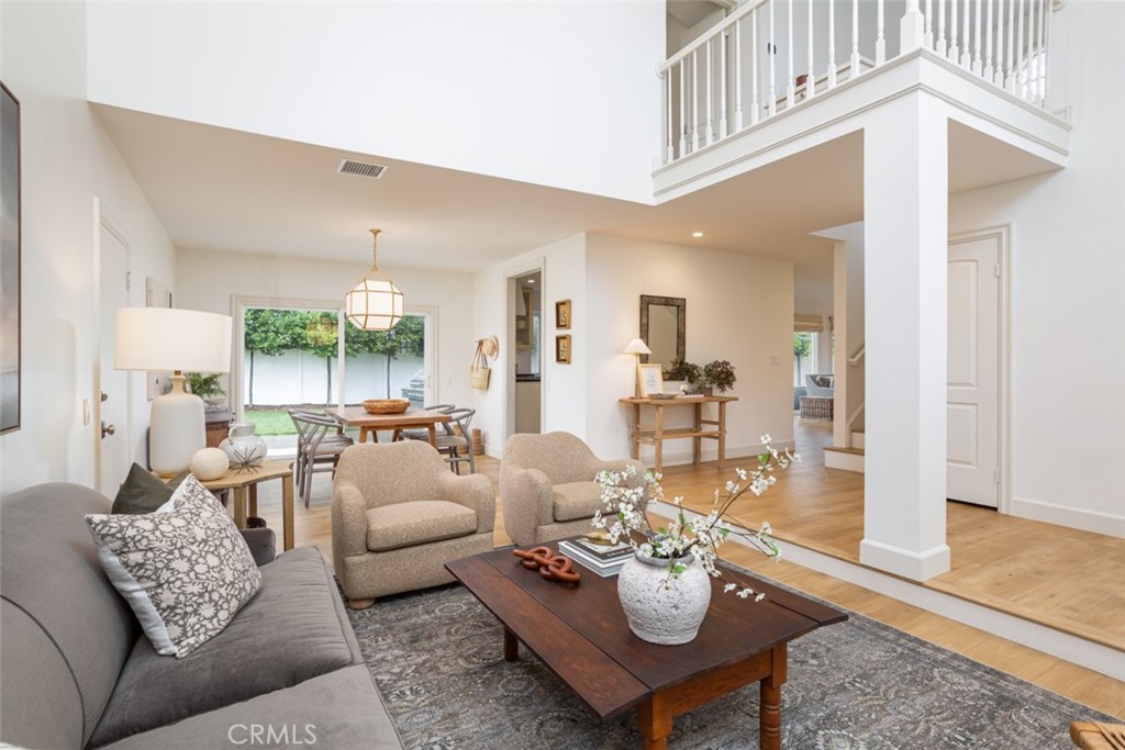 201 Costa Mesa Street