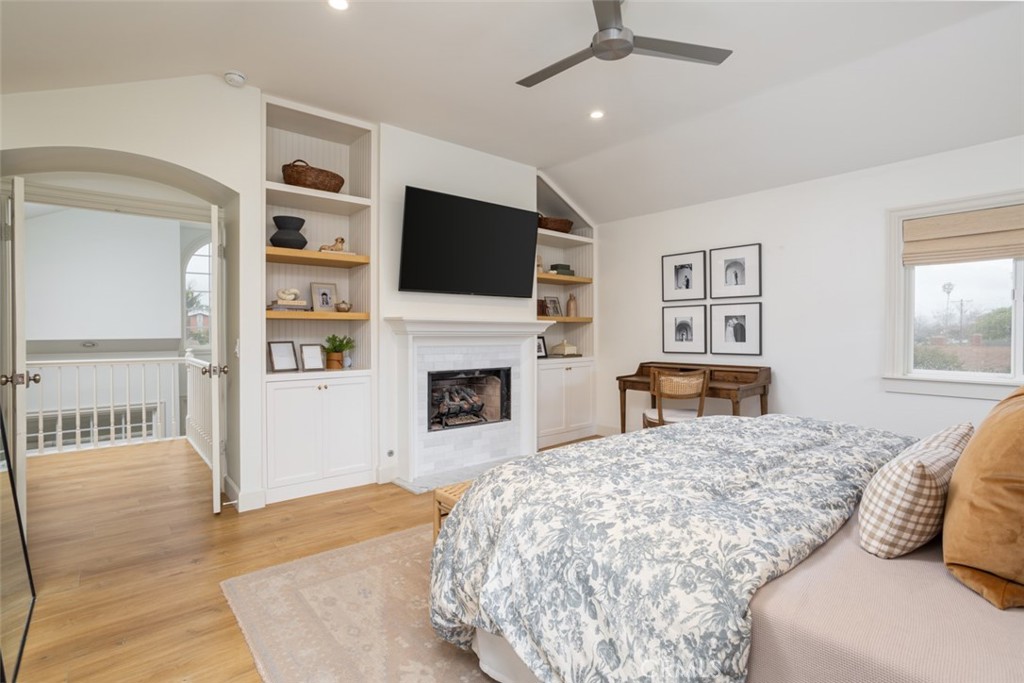 201 Costa Mesa Street