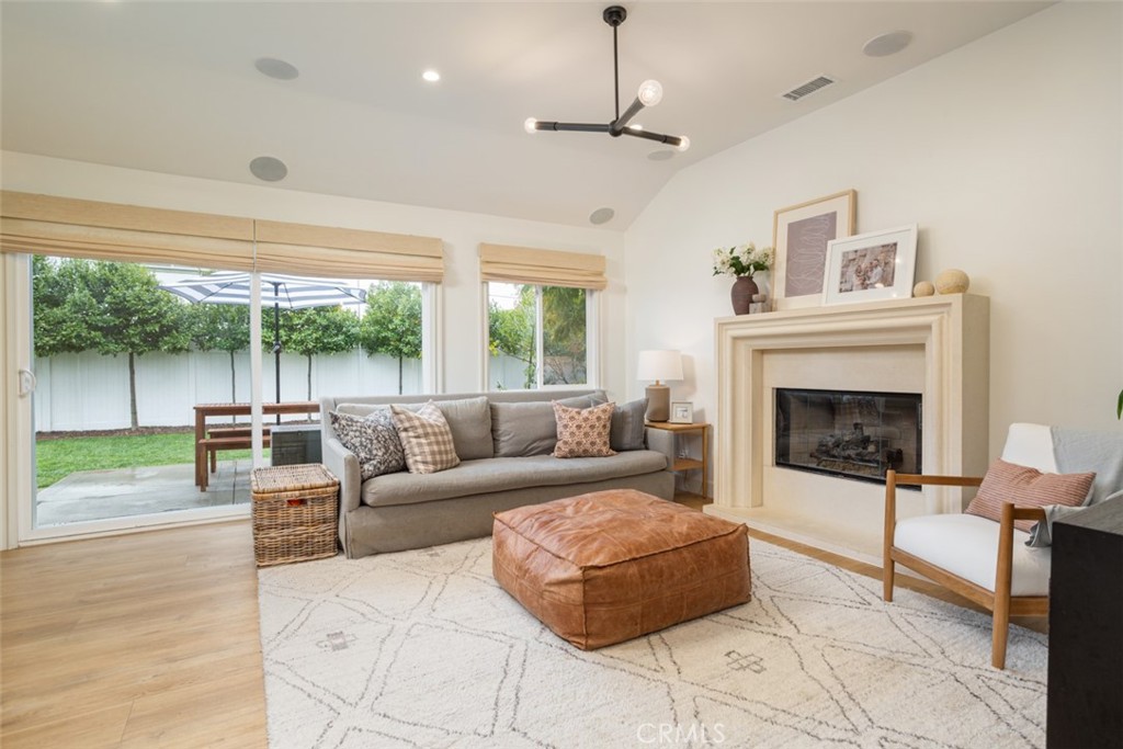 201 Costa Mesa Street