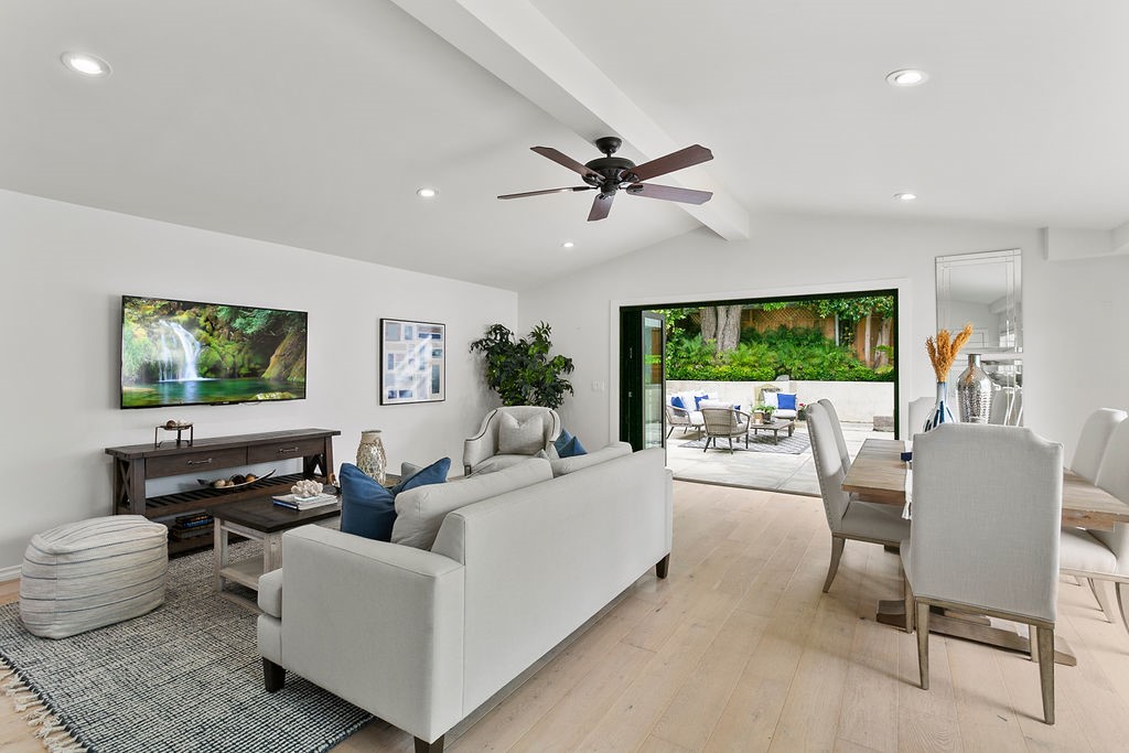 211 W Paseo De Cristobal